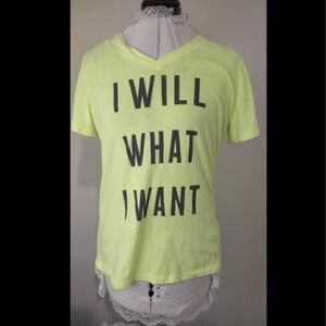 Medium Under Armour “I Will What I Want” flaw- discolor Tee 18”p-p 25” L C2078